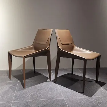 Италиански стол за хранене, минималистичен стол с облегалка, модел ресторант, Дизайнерски стол за преговори, кожен стол за дома