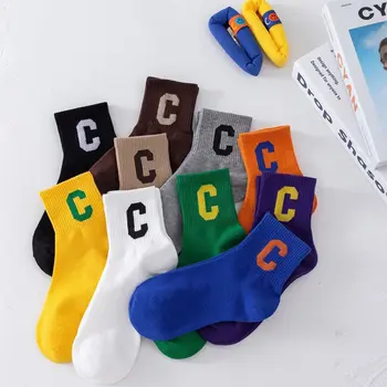 Просто мода бонбони цвят на Дамски чорапи сплетен писма спортни къси чорапи износоустойчиви дишащи спортни чорапи