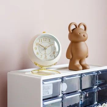 Ретро металик аларма Творчески кръг детски електронни дигитални часовници малка странична масичка alarm clock светещи кварцов часовник